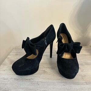 Gianni Bini, size 8, black, chunky, heels.